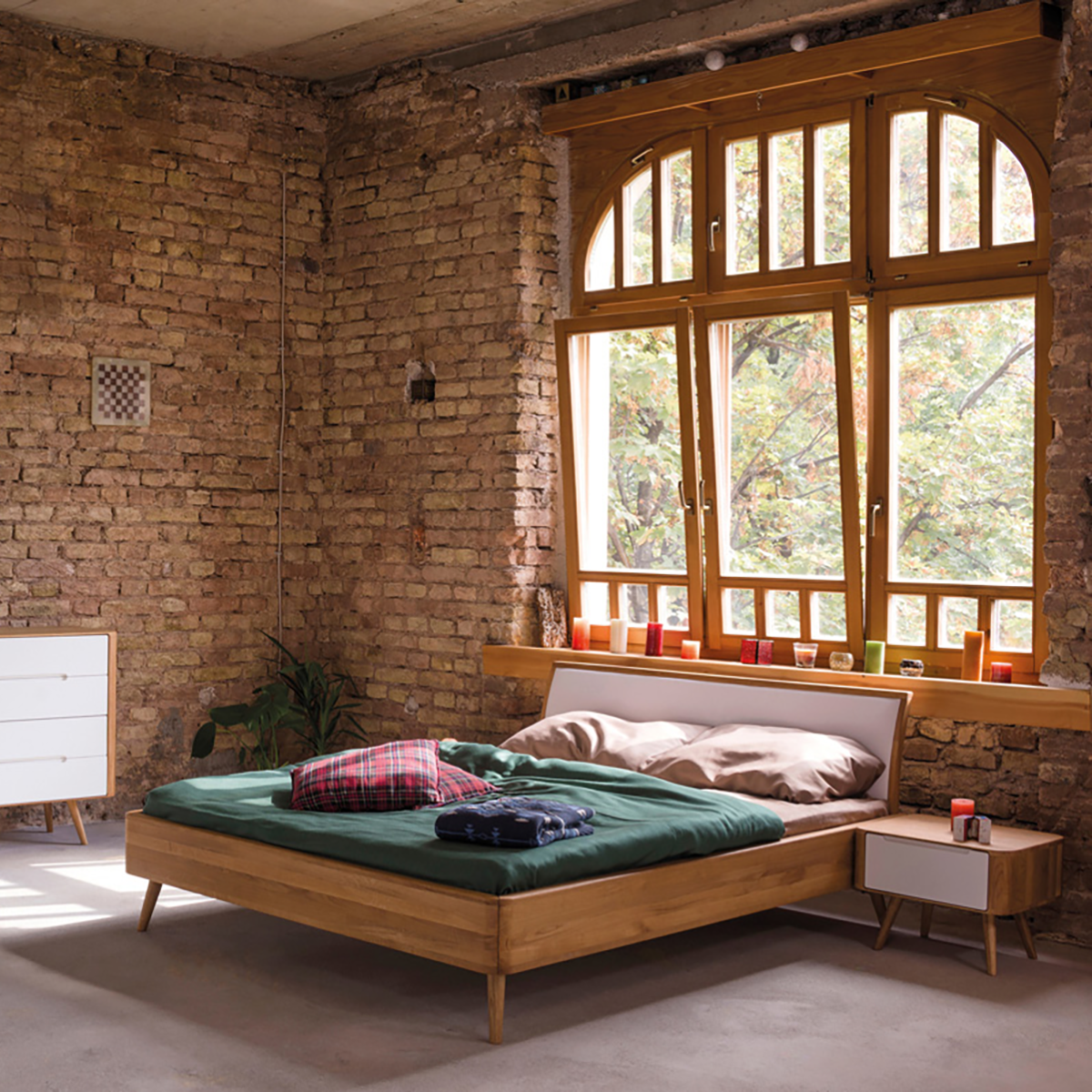 Ena houten bed whitewash - 211 x 170 cm - twee persoons - scandinavisch - eiken