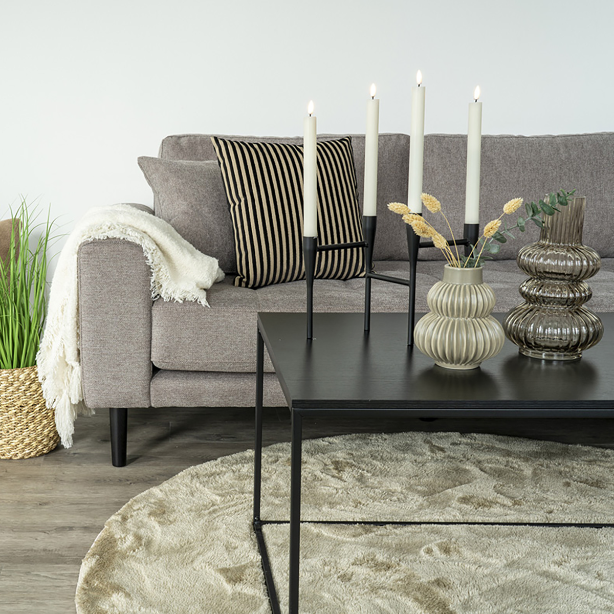 Indy metalen kandelaar zwart - 4 stuks  - kaarshouder - dinerkaars