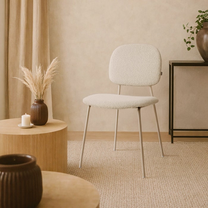 Jasmijn eetkamerstoel bouclé beige - grijsbeige onderstel - metalen poten - scandinavisch