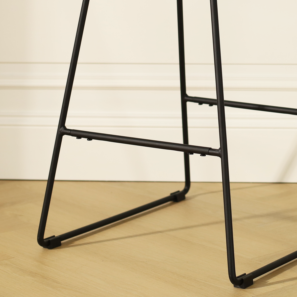 stoere metalen barkruk zwart - met zitkussen - 65 cm - Pelle 