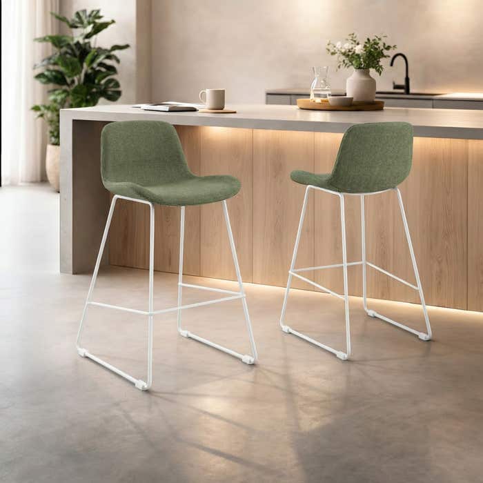 Nino-Fé barkruk forestgroen - wit onderstel - 65 cm - japandi - keukenblad - gestoffeerd - comfortabel - scandinavisch