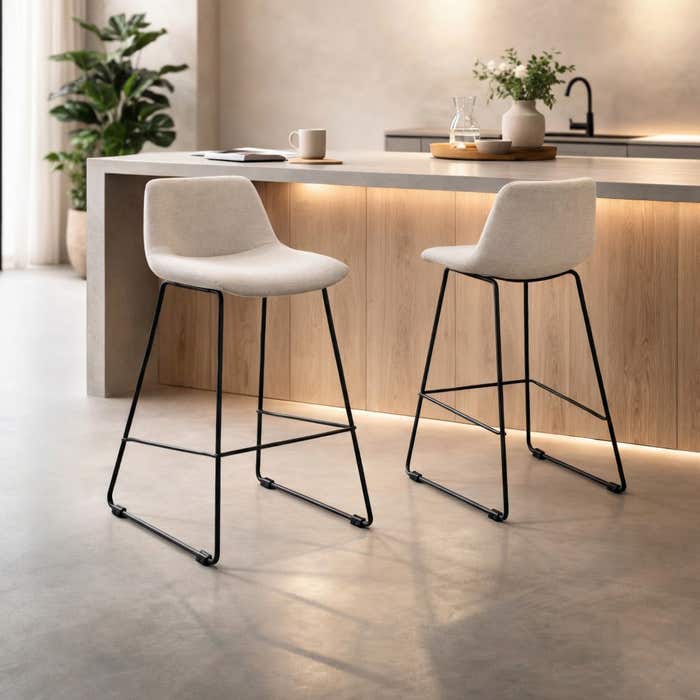 Nino-Mats barkruk cottonbeige - zwart onderstel - 65 cm - japandi - keukenblad - gestoffeerd - comfortabel - scandinavisch