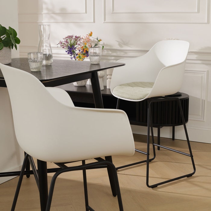 Nino-Liz barkruk wit met naturelbeige zitkussen - zwart onderstel - 65 cm - comfortabel - japandi - keukenblad - modern - kunststof - scandinavisch