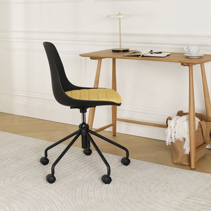 Nout-Liv eetkamerstoel zwart met warm oker zitkussen - zwart onderstel 