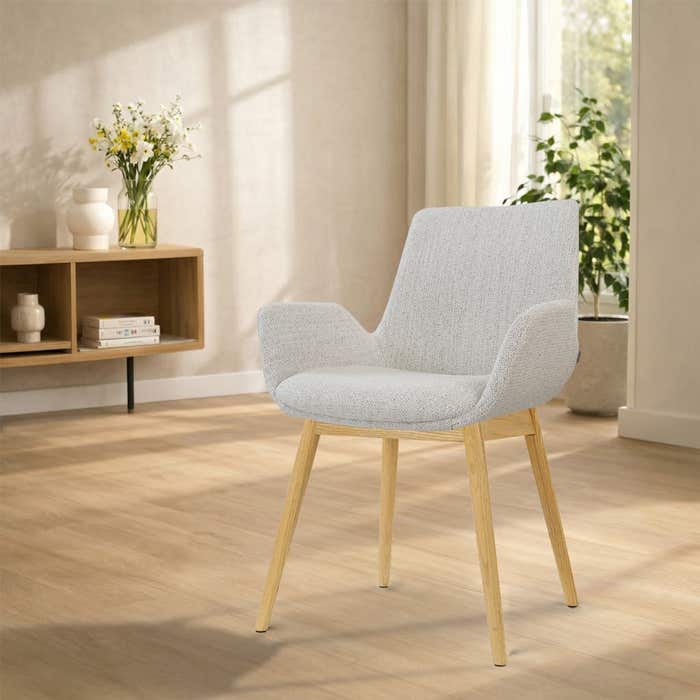 Nio-Eef eetkamerstoel beige gemêleerd - houten onderstel - elegant - japandi - armleuning
