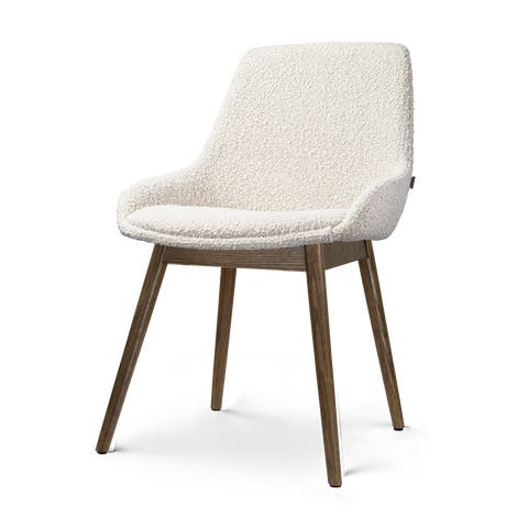 Nio-Isa eetkamerstoel bouclé beige - walnoot houten onderstel