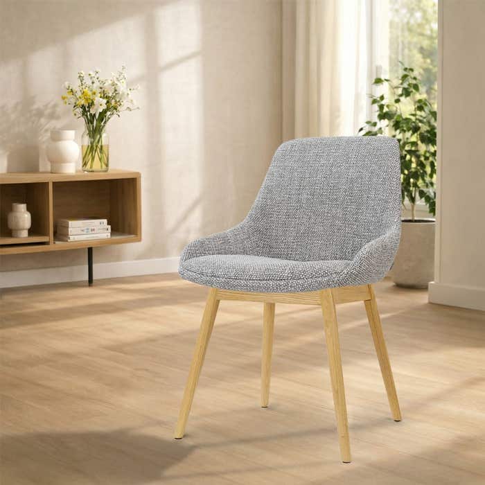 Nio-Isa eetkamerstoel grijs blend - houten onderstel - stoffen zitting - scandinavisch - tijdloos
