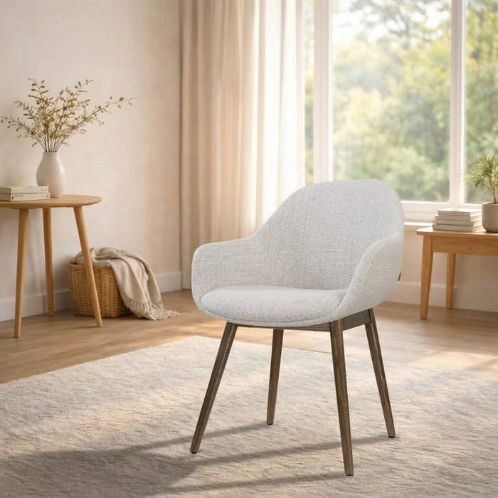 Nio-Mae eetkamerstoel beige gemêleerd - walnoot houten onderstel - japandi - armleuning - elegant
