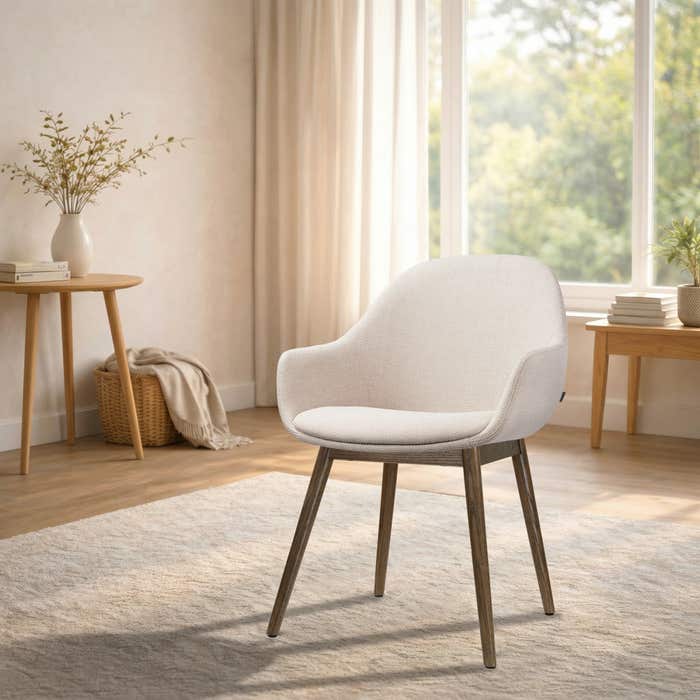 Nio-Mae eetkamerstoel beige - walnoot houten onderstel - armleuning - elegant - japandi
