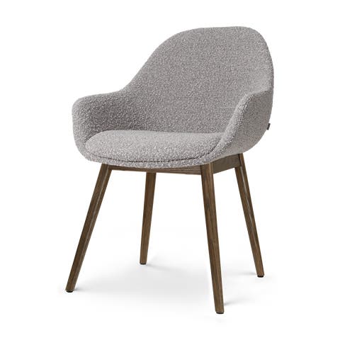 Nio-Mae eetkamerstoel bouclé taupe - walnoot houten onderstel