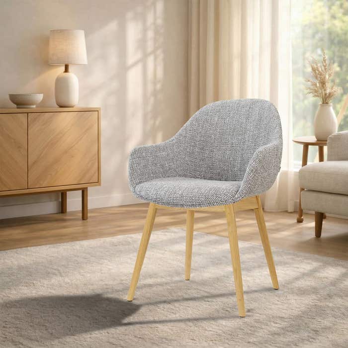 Nio-Mae eetkamerstoel grijs blend - houten onderstel - scandinavisch  - stoffen zitting - comfortabel