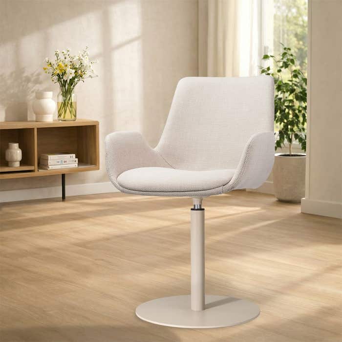 Niva-Eef draaibare tulp eetkamerstoel beige - beige onderstel - stoffen - armstoel - scandinavisch