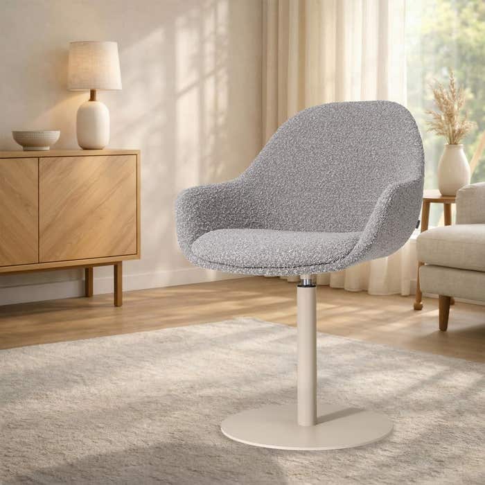 Niva-Mae draaibare tulp eetkamerstoel bouclé taupe - beige onderstel - modern - comfortabel - armleuning
