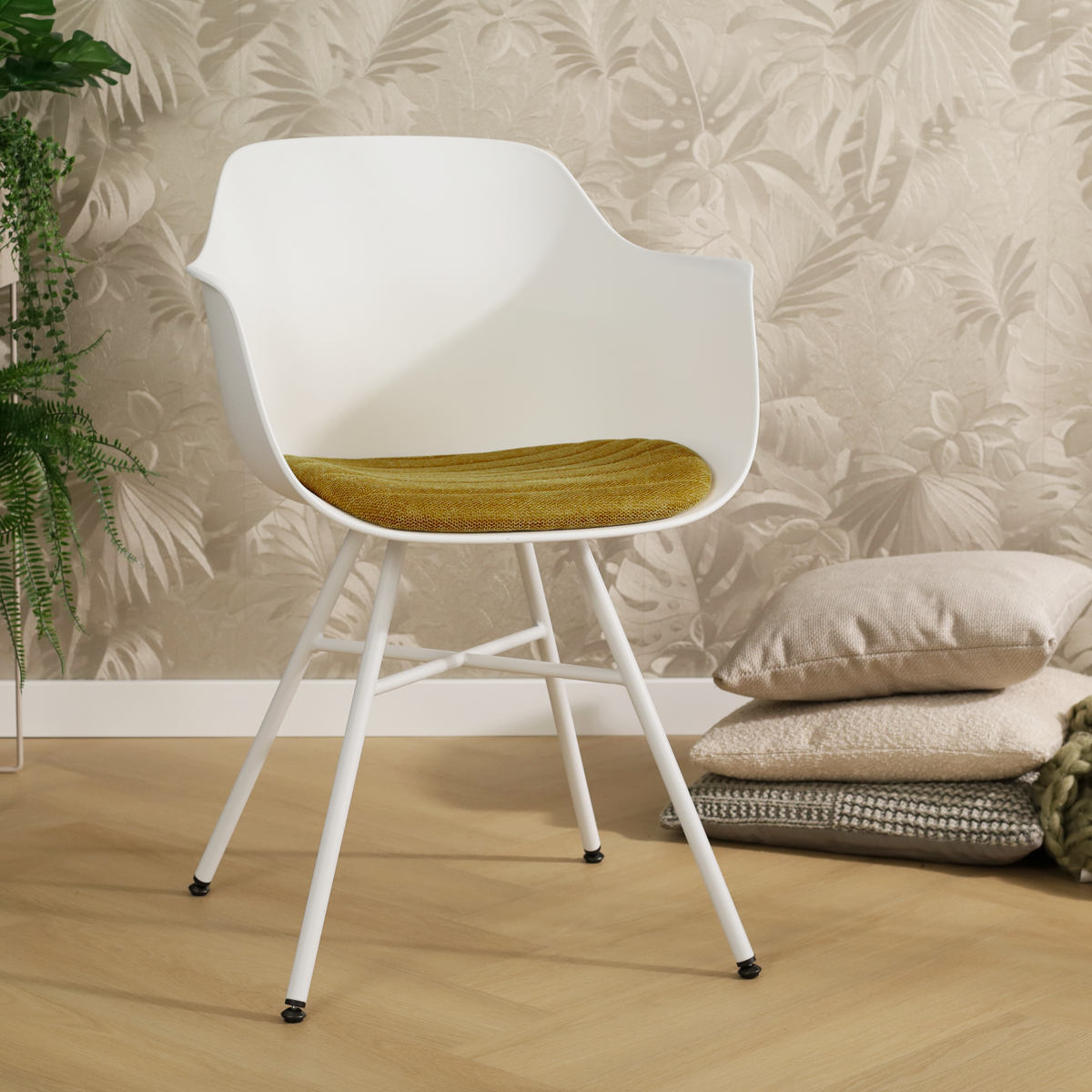 Noa-Liz eetkamerstoel wit met mosgroen zitkussen - wit onderstel - kunststof - comfortabel - scandinavisch -modern