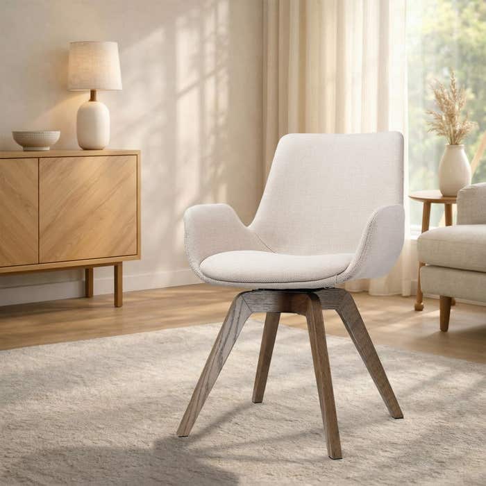 Noor-Eef draaibare eetkamerstoel beige - walnoot houten onderstel - armleuning - elegant - japandi