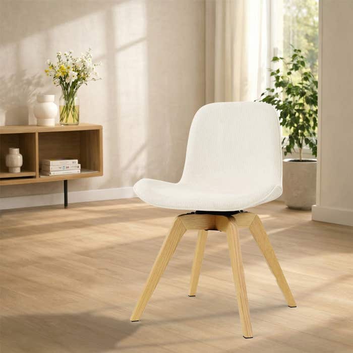 Noor-Fé draaibare eetkamerstoel rib beige - houten onderstel - japandi stijl - houten poten - zachte zitting