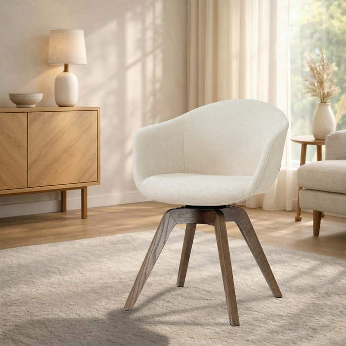 Noor-Otis draaibare eetkamerstoel cottonbeige - walnoot houten onderstel - armleuning  - japandi - comfortabel