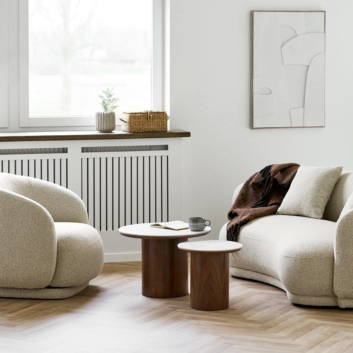 Nour houten salontafel met keramiek blad donkerbruin - Ø60 wit - marmer