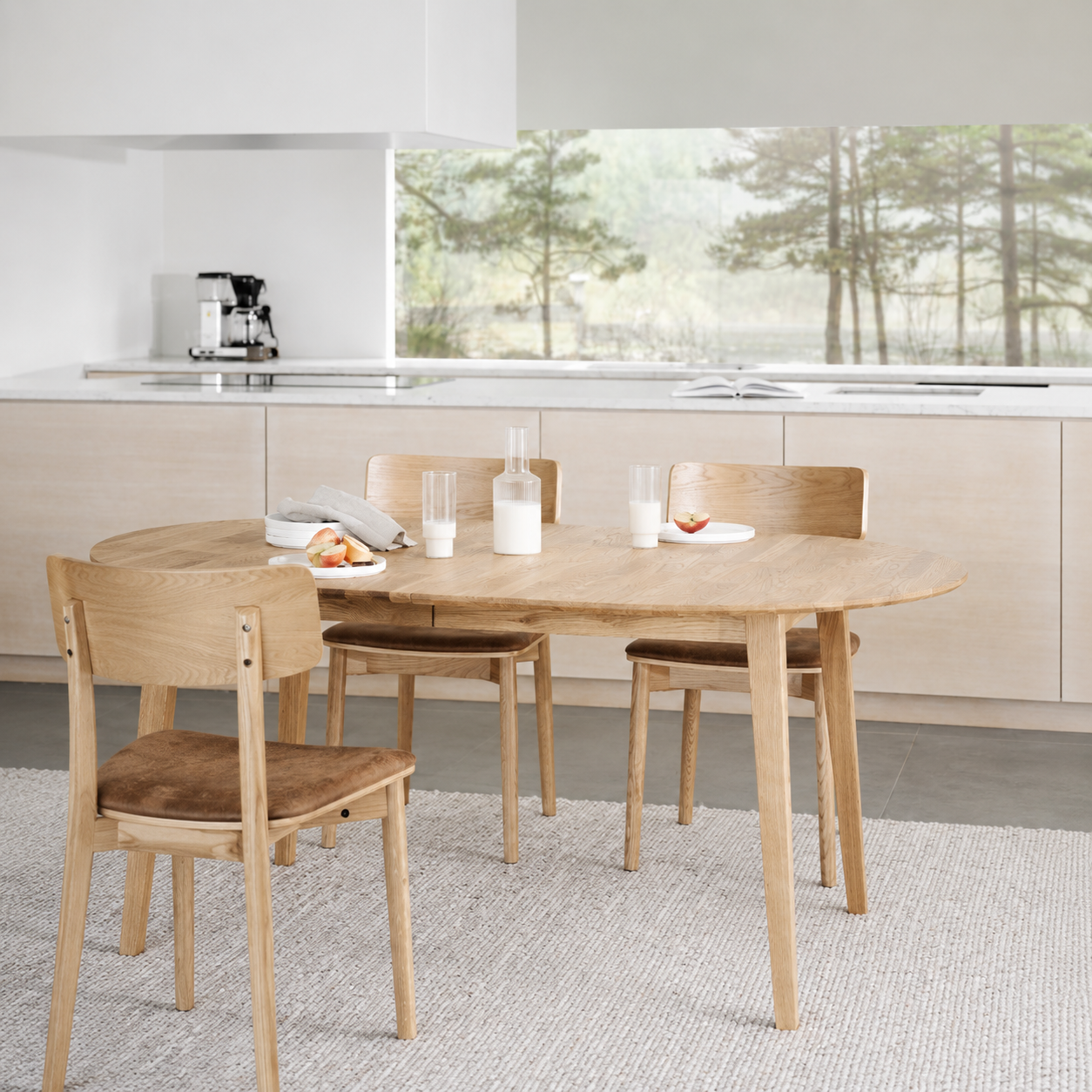 Filippa uitschuifbare houten eettafel naturel - 170 x 105 cm - ovaal - eetkamertafel - 6 persoons - 8 persoons - massief eiken - ovaal uitschuifbaar - scandinavisch - lange - verlengbare