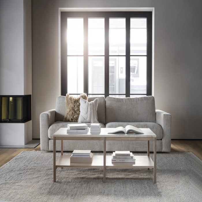 Orwel houten salontafel met travertine tafelblad - whitewash - 140 cm  - koffietafel - eiken - beige - rechthoekig - met opbergruimte - licht eiken - natuursteen - scandinavisch - langwerpig