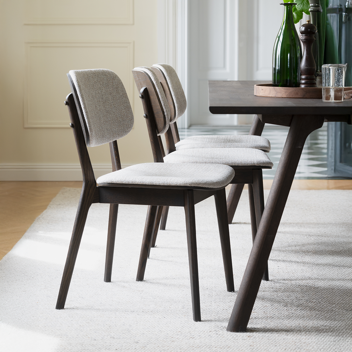 Barrett houten eetkamerstoel bruin - met beige zitting - stoel - japandi - eikenhout - stof - donkerbruin - créme