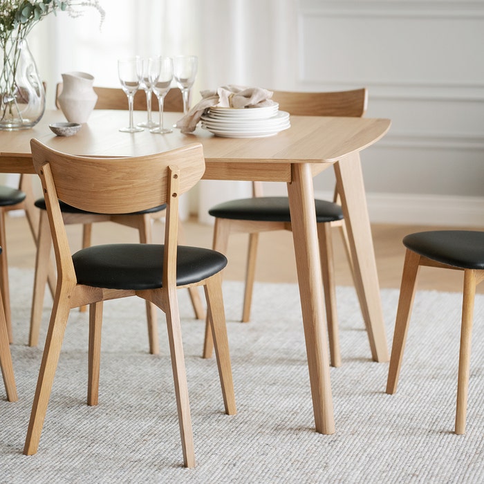Ami eikenhouten eetkamerstoel naturel - met zwart zitkussen - hout - design - retro - eettafelstoel - bruin - scandinavisch - eiken