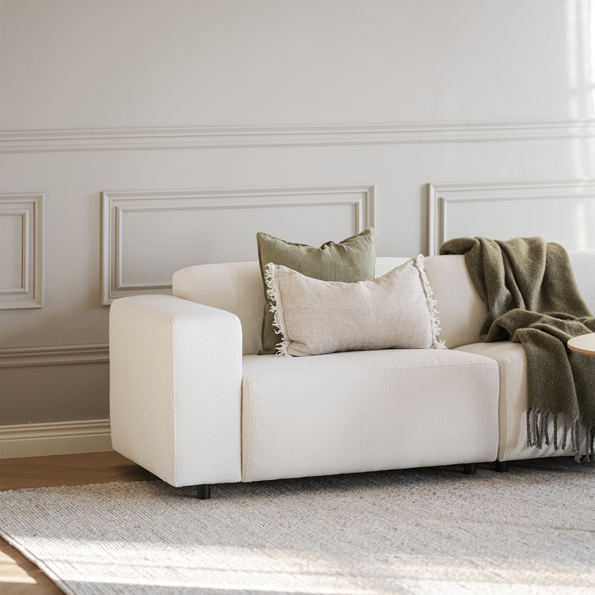 Willard gestoffeerde 4-zits hoekbank wit - rechts - 312 cm - zitbank - grote - mooie - bankstel - groot - lounge - met chaise longue - stoffen - landelijke - moderne -créme