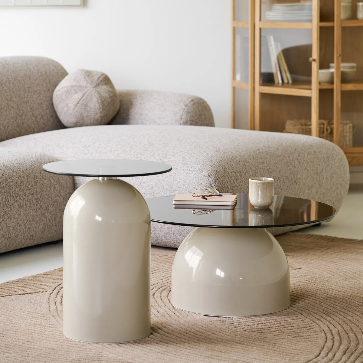 Raiza metalen salontafel beige met glazen blad - Ø70 grijs - zand - rookglas