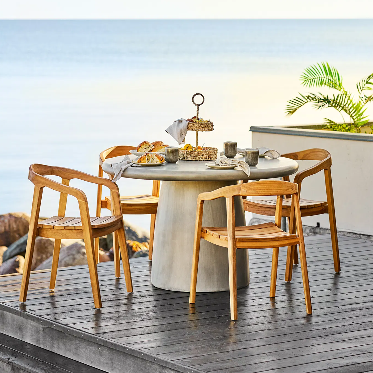 Tycho fiberclay eettafel grijs - Ø120 x 75 cm betonlook - 4 personen