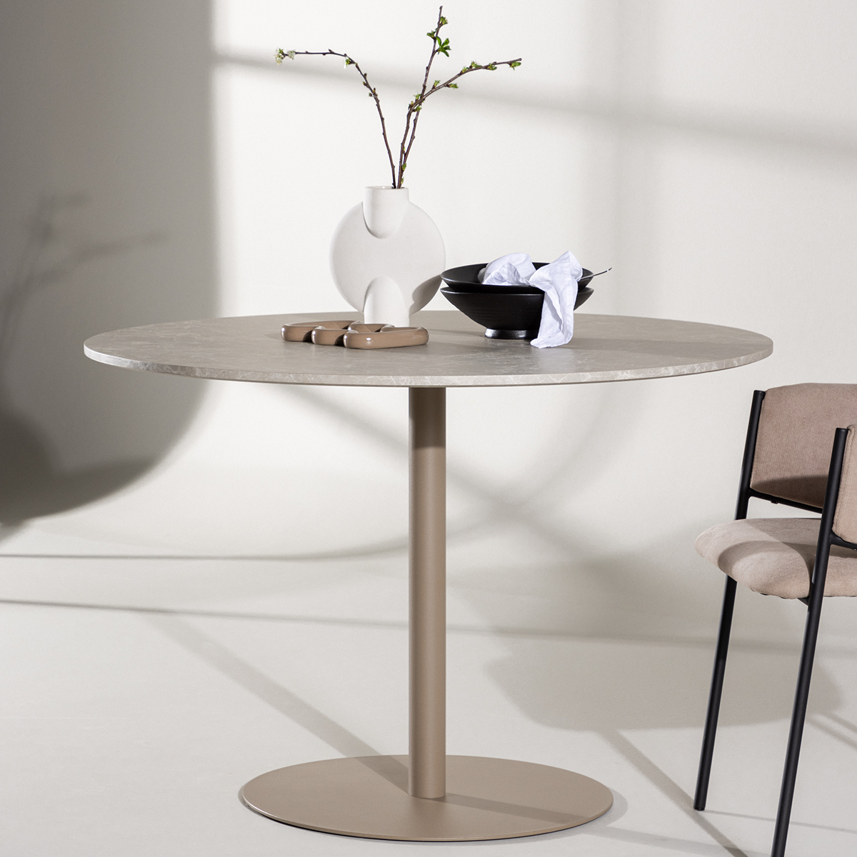 Anya ronde eettafel marmerlook beige - Ø 110 cm - tafel - eetkamertafel - 110 cm - 4 personen - zand