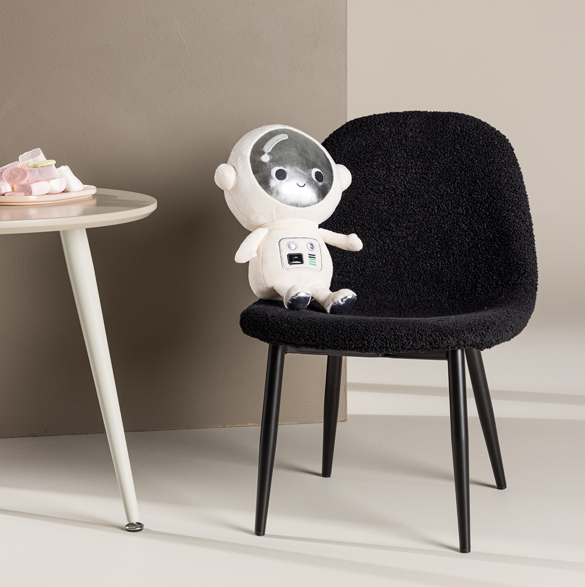 Thor kinderstoel teddy zwart - voor speelkamer - peuterstoel - schapenvacht - kindermeubels