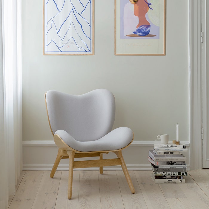 A Conversation Piece naturel houten fauteuil Sterling - design - stoel - stof - houten - grijs - lounge - scandinavisch - eiken