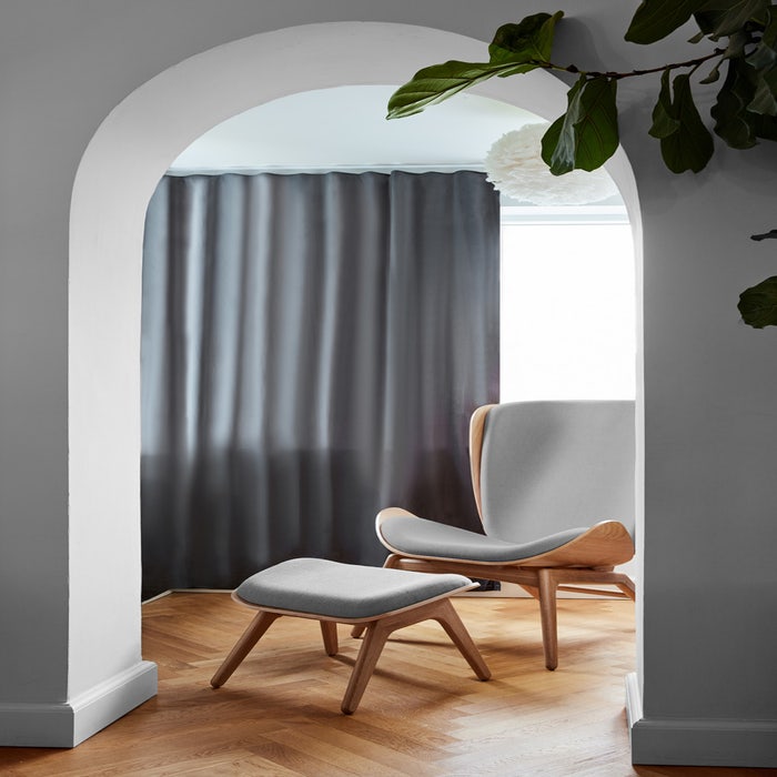 The Reader Ottoman houten voetenbank - Sterling - fauteuil - laag - grijs - design - binnen