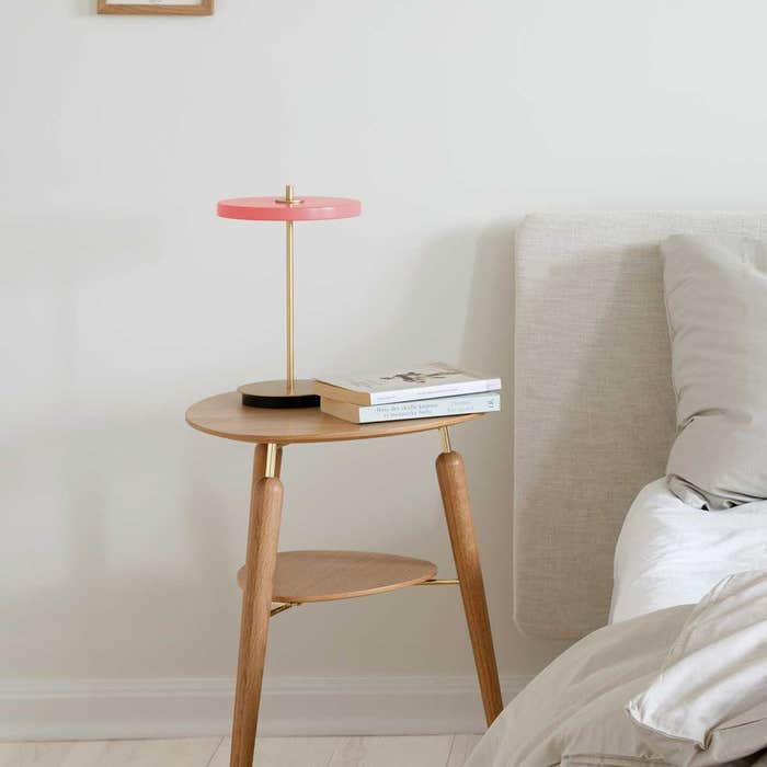 Asteria Move tafellamp nuance rose - Ø 20 x 31 cm - bureaulamp - batterij - oplaadbare - draadloze - design - klein - modern - led - dimbaar - zonder snoer - metaal - snoerloos