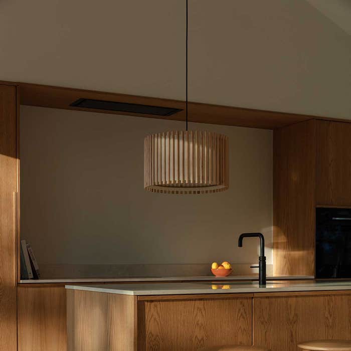 Komorebi Medium lampenkap dark oak - Ø 29 cm - beige - voor hanglamp - stof - eiken - hout - bruin