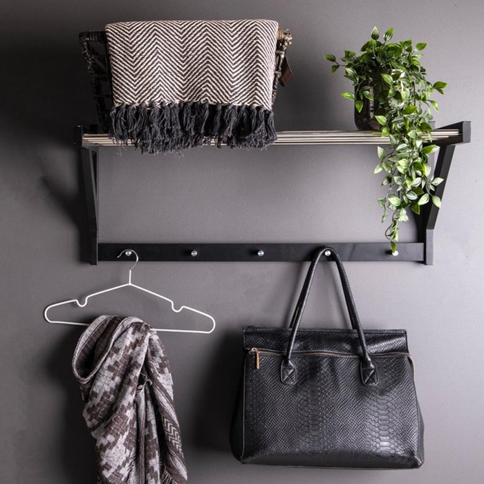 Norah houten wandkapstok zwart - 78 x 32 cm metaal - 5 haakjes - hoedenplank