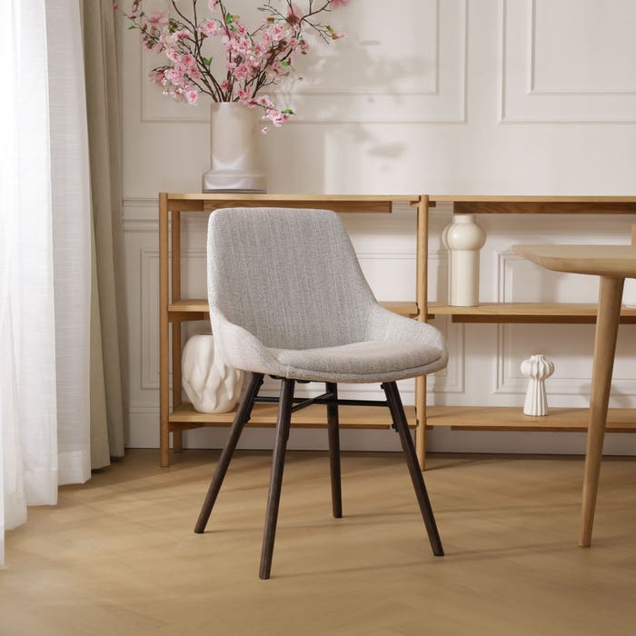 Nena-Isa eetkamerstoel beige gemêleerd - walnoot houten onderstel design - luxe - stof  - zonder armleuning - modern - creme
