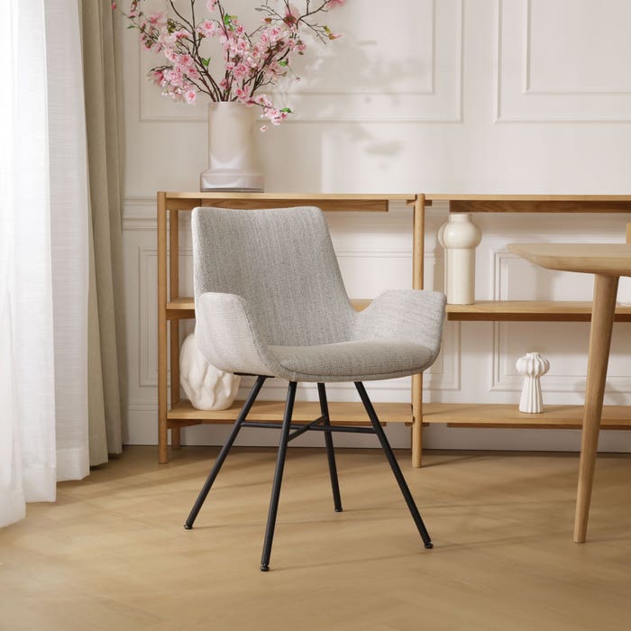 Noa-Eef eetkamerstoel beige gemêleerd - zwart onderstel met armleuning - design - stoffen stoel - scandinavisch - crème - zwarte poten