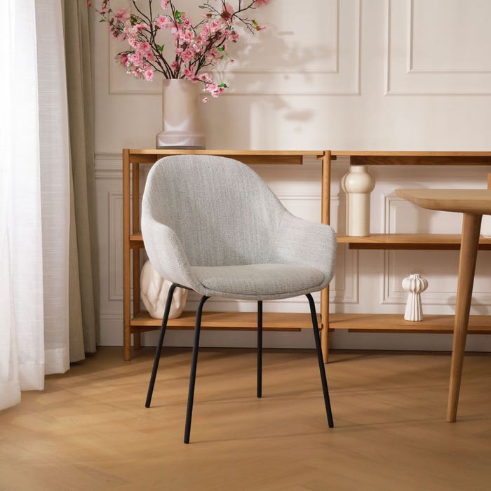 Nora-Mae eetkamerstoel beige gemêleerd - zwart onderstel met armleuning - klassiek - stoffen stoel - armstoel - comfortabele - gebroken wit - minimalistisch - crème
