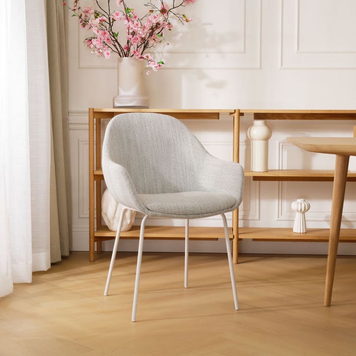 Nora-Mae eetkamerstoel beige gemêleerd - wit onderstel met armleuning - scandinavisch - stof - armstoel - modern - comfortabele - gebroken wit - minimalistisch - crème