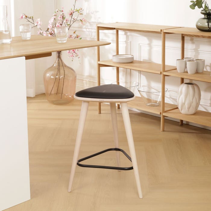 Finn houten barkruk whitewash met zitkussen - 63 cm - keuken - kookeiland - eco leather