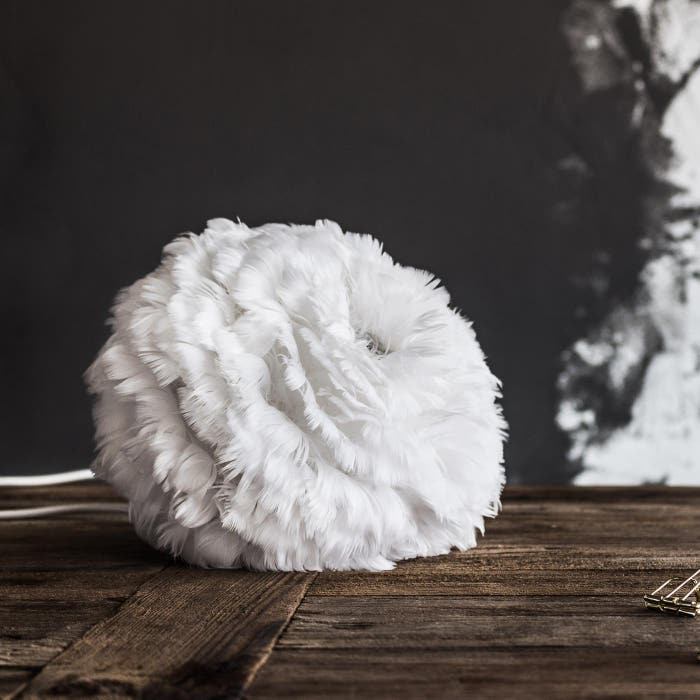 Eos Micro tafellamp white - met verstelbare tafelstandaard zwart - Ø 22 cm - witte - dons