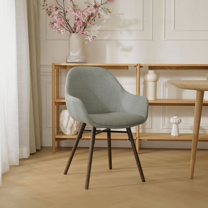 Nena-Mae eetkamerstoel groen - walnoot houten onderstel met armleuningen - retro - stoffen stoel - modern - comfortabele