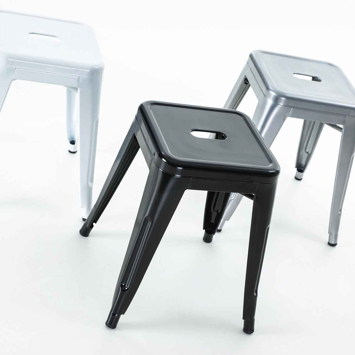 Metalen krukje wit - 45 cm - industrieel - klein - stapelbaar - laag - eetatfel - 40 cm hoog - tolix