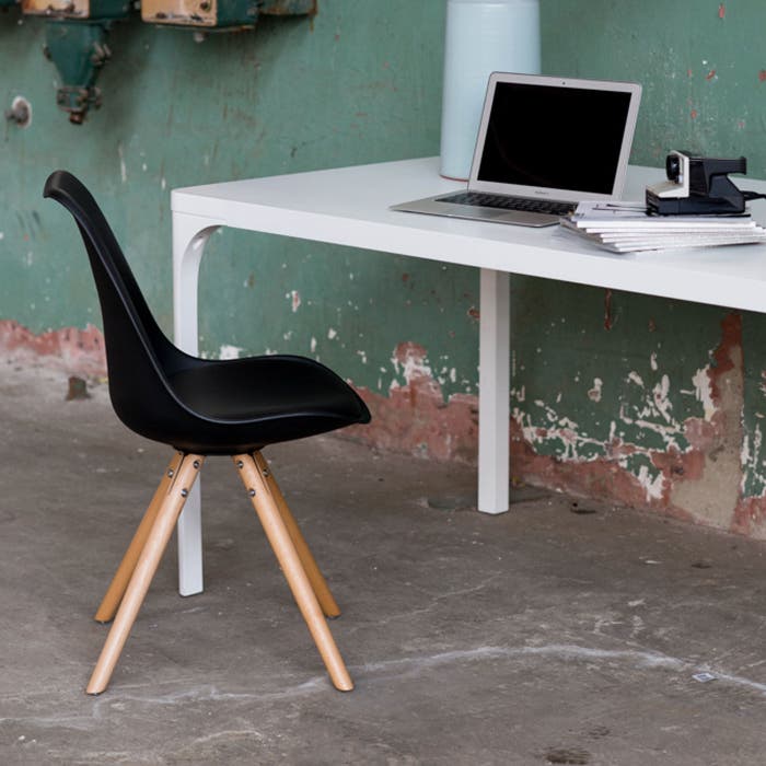 Legno stoel - Zwarte zitting - Houten onderstel - Set van 2