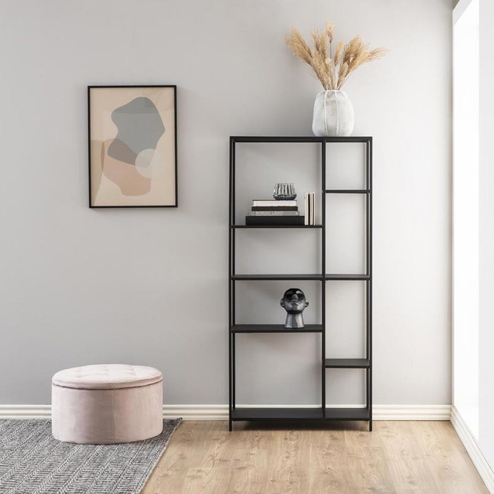 Roy metalen boekenkast zwart - 79 x 165 cm - wandkast - open kast - industrieel - woonkamer - met vakken - asymmetrisch