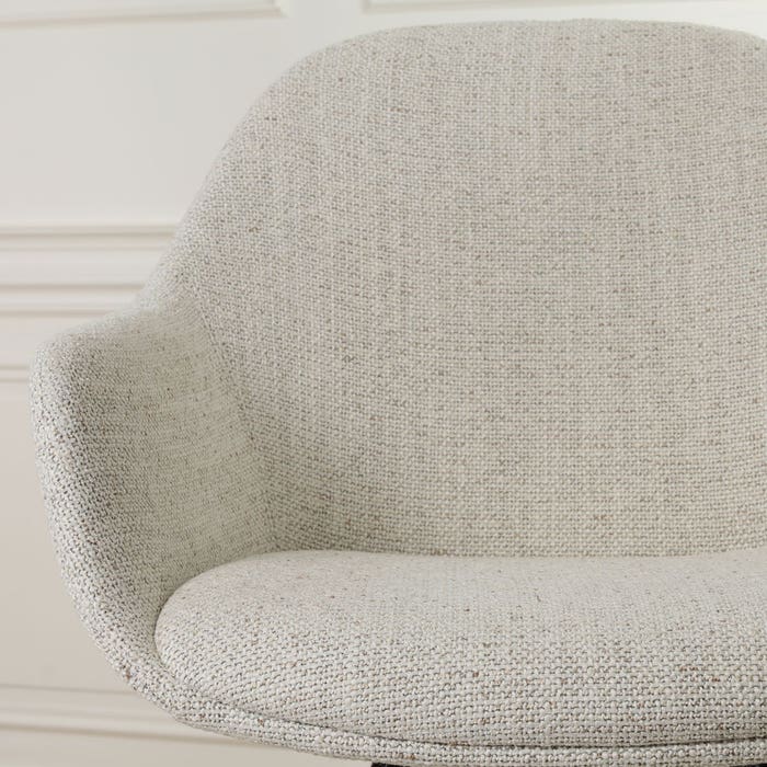 detail zitting van Noa-Mae eetkamerstoel beige gemêleerd - zwart onderstel