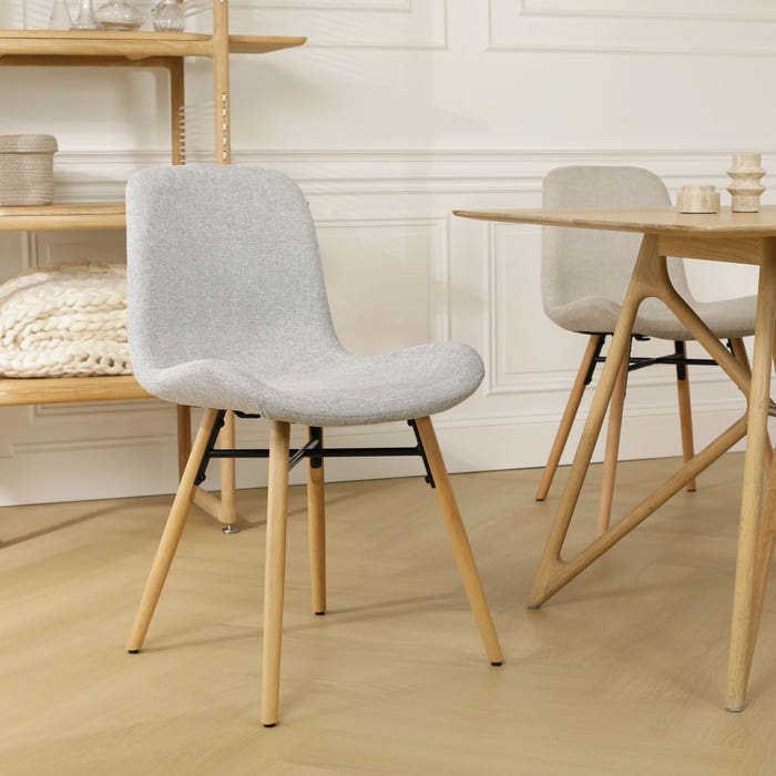 Nena-Fé eetkamerstoel lichtgrijs - houten onderstel - set van 2 grijs - stof - scandinavisch - naturel houten poten - minimalistisch - modern - lichte stof - set van 2