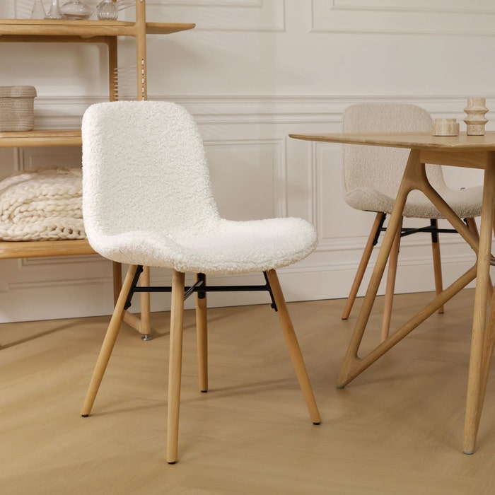 Nena-Fé eetkamerstoel teddy gebroken wit - houten onderstel stof - scandinavisch - creme - naturel houten poten - stoel met teddy stof - schapenvacht - gebroken wit - bohemian