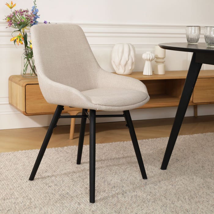 Nena-Isa eetkamerstoel beige - zwart houten onderstel eettafelstoel - stof - scandinavisch - creme - naturel houten poten - zwarte poten